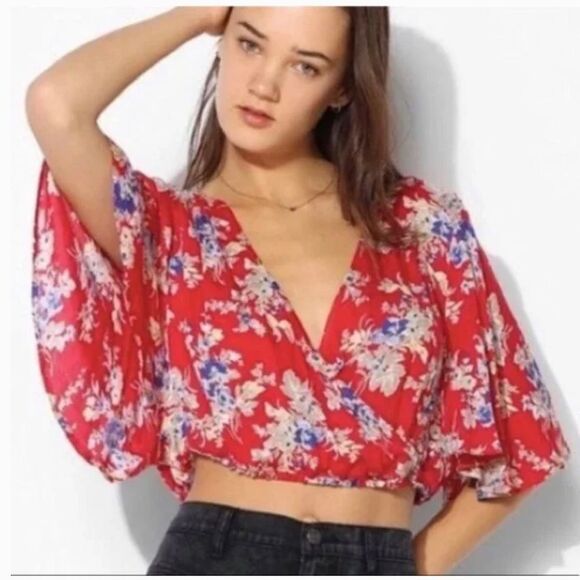 Kimchi Blue Tops - Urban Outfitters kimchi blue crop blouse red SZ SM lightweight flutter sleeve